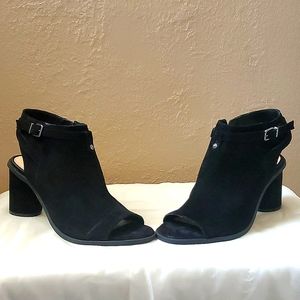 Women's shoes